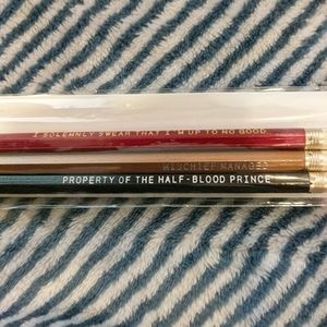 Harry Potter owlcrate exclusive metallic pencils